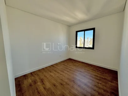 Foto Apartamento com 2 Dormitórios