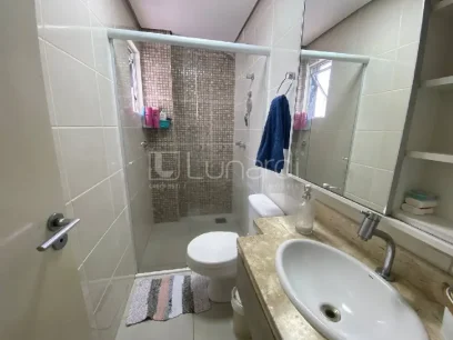 Foto Apartamento com 3 Dormitórios