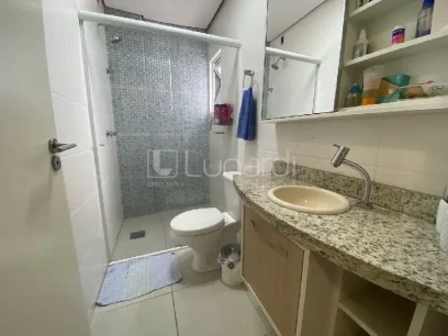 Foto Apartamento com 3 Dormitórios