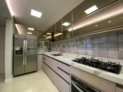 Foto Apartamento com 3 Dormitórios