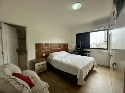 Foto Apartamento com 3 Dormitórios