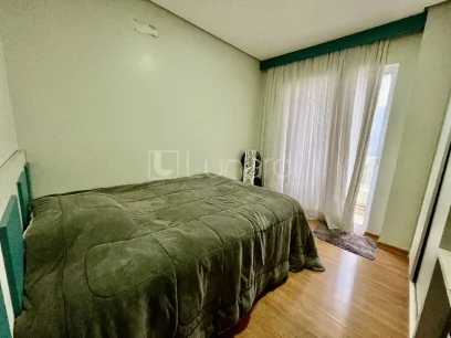 Foto Apartamento com 2 Dormitórios