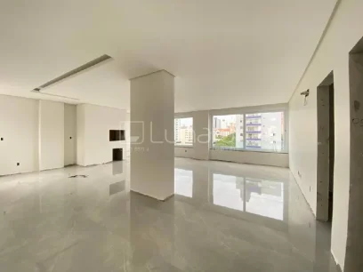 Foto Apartamento com 3 Suítes