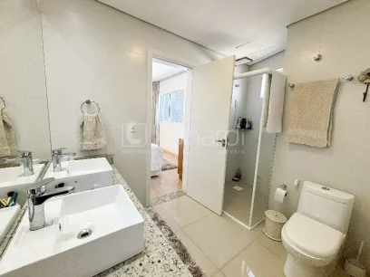 Foto Apartamento com 3 Suítes