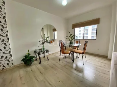 Foto Apartamento com 2 Dormitórios