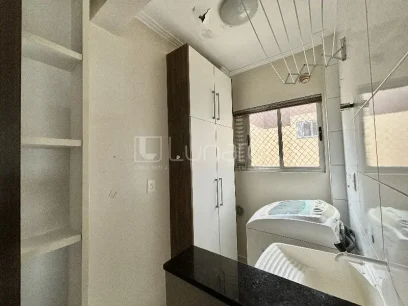 Foto Apartamento com 2 Dormitórios