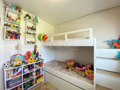 Foto Apartamento com 2 Dormitórios