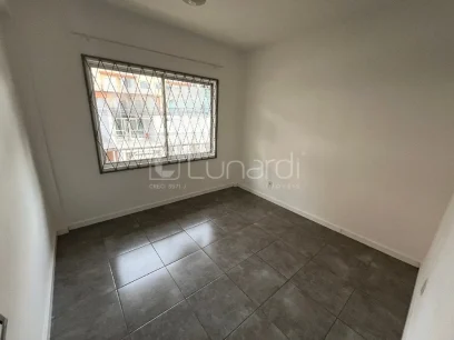 Foto Apartamento com 3 Dormitórios