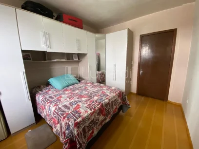 Foto Apartamento com 2 Dormitórios