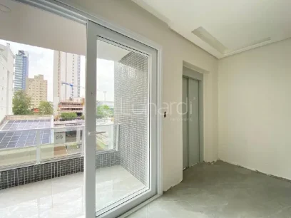 Foto Apartamento com 3 Suítes