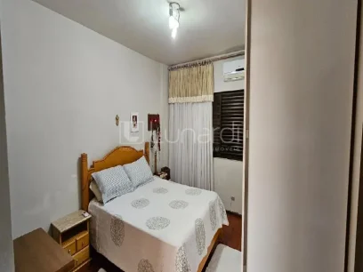 Foto Apartamento com 3 Dormitórios