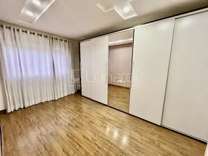 Foto Apartamento com 3 Dormitórios