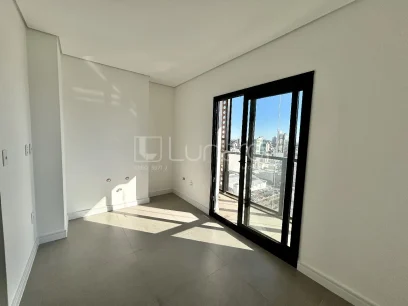 Foto Apartamento com 2 Dormitórios