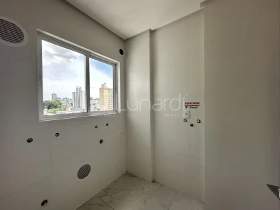 Foto Apartamento com 3 Suítes