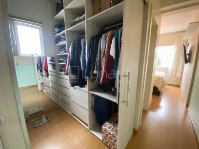 Foto Apartamento com 3 Dormitórios