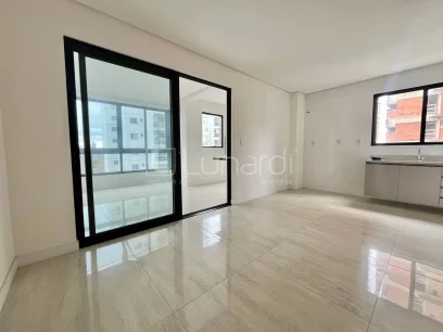 Foto Apartamento com 3 Suítes