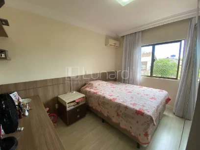 Foto Apartamento com 3 Dormitórios