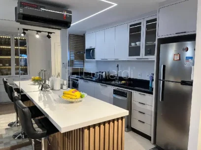 Foto Apartamento com 2 Dormitórios