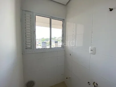 Foto Apartamento com 2 Dormitórios