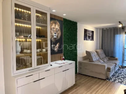 Foto Apartamento com 2 Dormitórios