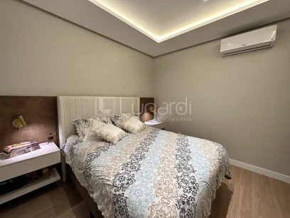 Foto Apartamento com 3 Dormitórios