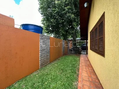 Foto Casa com 3 Dormitórios