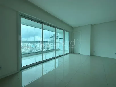 Foto Apartamento com 3 Suítes