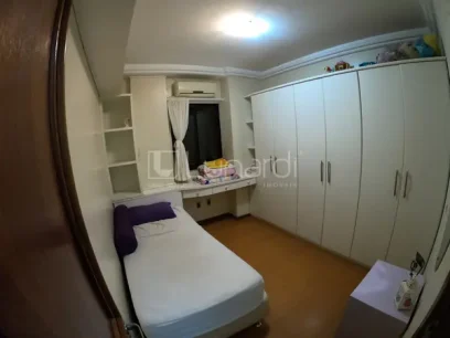 Foto Apartamento com 3 Dormitórios