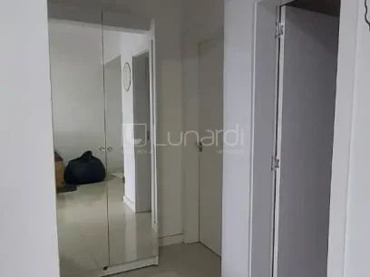 Foto Apartamento com 2 Dormitórios