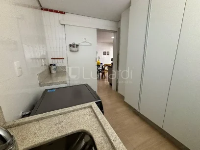 Foto Apartamento com 3 Dormitórios