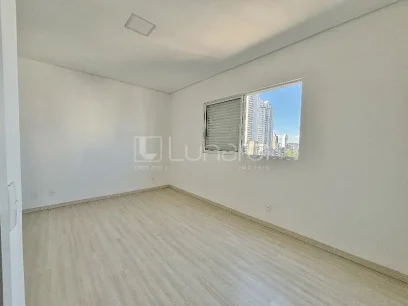 Foto Apartamento com 4 Dormitórios