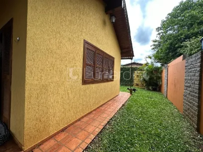 Foto Casa com 3 Dormitórios