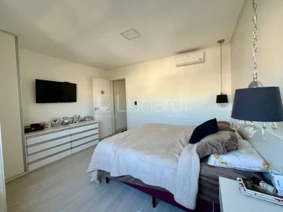 Foto Apartamento com 2 Dormitórios