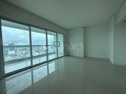 Foto Apartamento com 3 Suítes