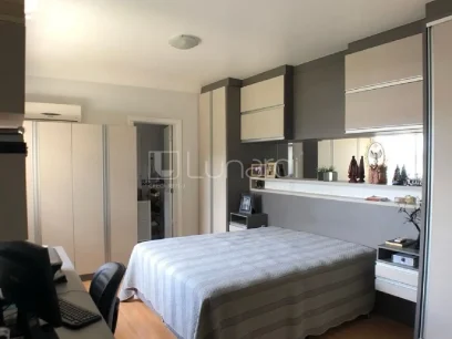 Foto Apartamento com 2 Dormitórios