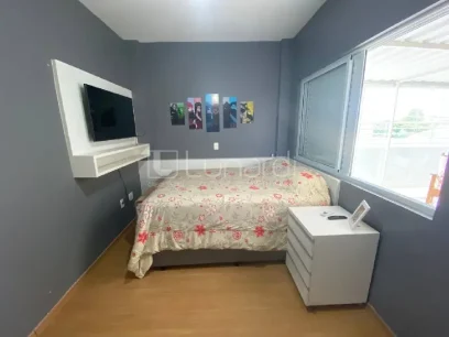 Foto Apartamento com 3 Dormitórios