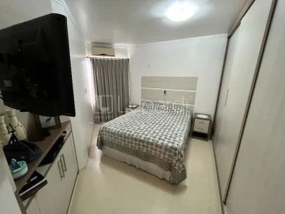 Foto Apartamento com 2 Dormitórios