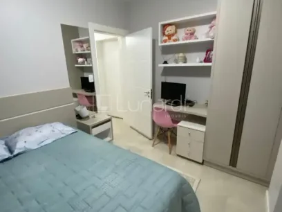 Foto Apartamento com 3 Dormitórios