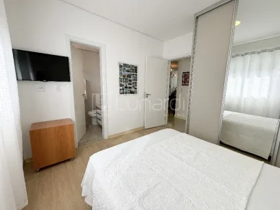 Foto Apartamento com 3 Suítes