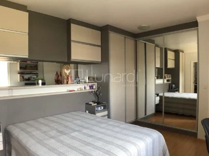 Foto Apartamento com 2 Dormitórios