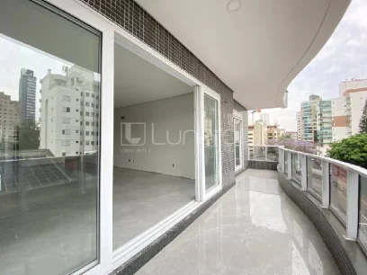 Foto Apartamento com 3 Suítes