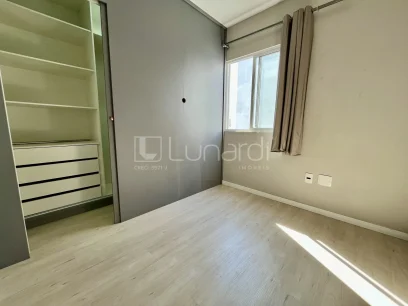 Foto Apartamento com 2 Dormitórios