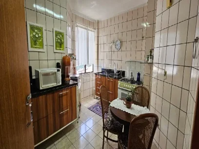 Foto Apartamento com 3 Dormitórios