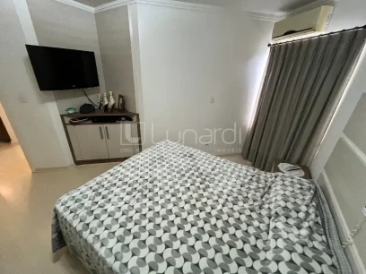 Foto Apartamento com 2 Dormitórios