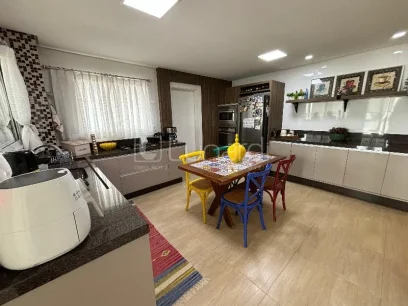 Foto Apartamento com 3 Dormitórios