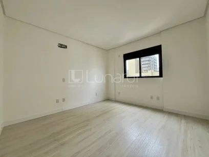 Foto Apartamento com 3 Suítes