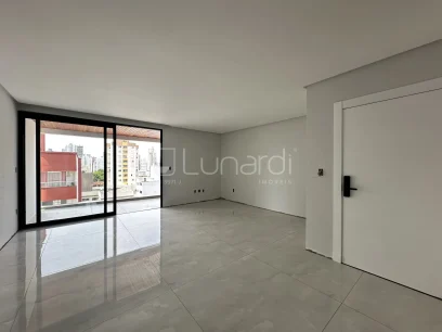 Foto Apartamento com 3 Suítes