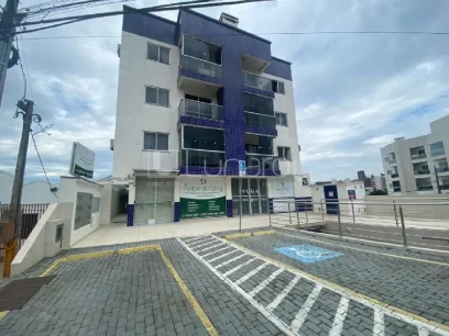 Apartamento com 3 Dormitórios