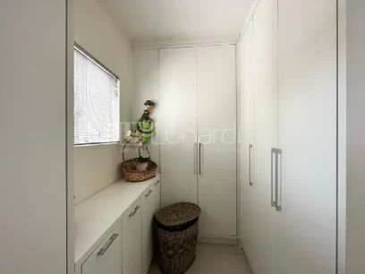 Foto Apartamento com 3 Dormitórios