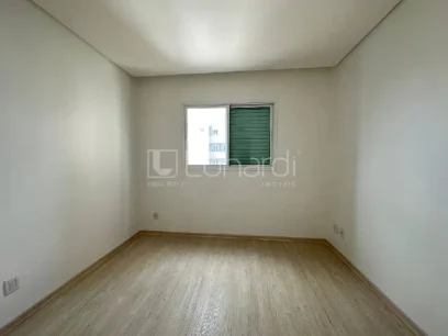 Foto Apartamento com 3 Suítes